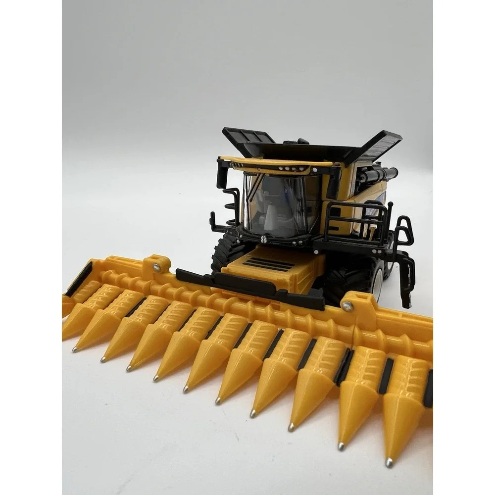 ERTL 1/64New Holland‎ CR9.90 Combine with 2 Heads Prestige Collection 13973